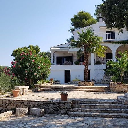 Apartment In Maslinica 70M From The Sea Εξωτερικό φωτογραφία
