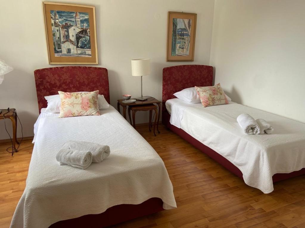 Apartment In Maslinica 70M From The Sea Εξωτερικό φωτογραφία
