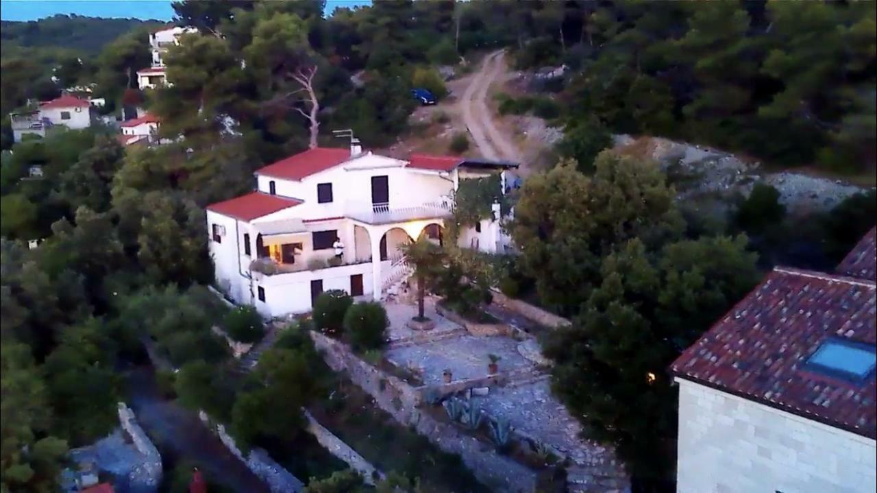 Apartment In Maslinica 70M From The Sea Εξωτερικό φωτογραφία